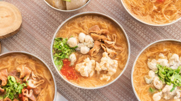 Xī Mén Tīng Dà Cháng Miàn Xiàn Tái Zhōng Ròu Yuán food