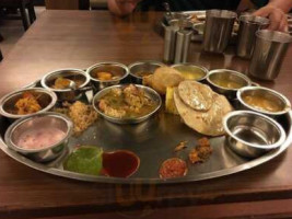 Khandani Rajdhani food