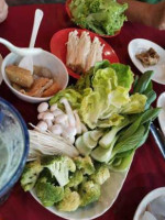 Zhuang Jia Steamboat food