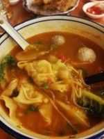 Yu Noodle Cuisine food