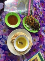 Roti Canai Kayu Arang food