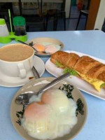 Lian Heng Hainam Kopitiam food