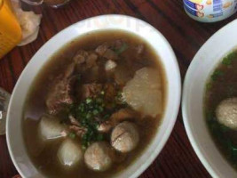 Kah Hiong Ngau Chap food
