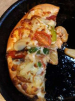 Pizza Hut 1-utama food