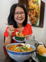 Hometaste Melaka Hé Wèi food