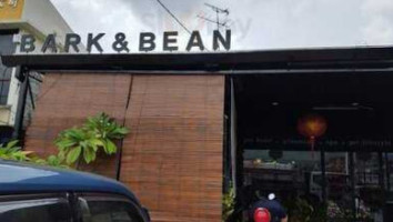 Bark Bean Pet Wellness Lounge outside