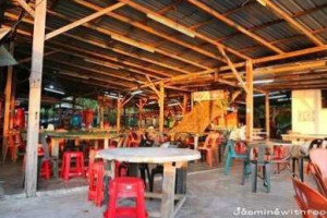 Teluk Kumbar Seafood Restaurant inside
