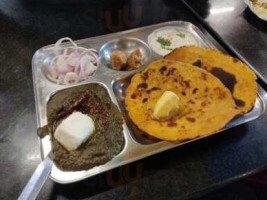 Kapoor's Cafe food