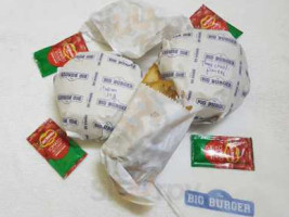 Bombay Burger's food
