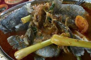 How Kee Seafood Village food