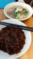 Kedai Kopi Jia Xiang Sang Yuk Mian food