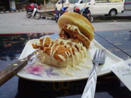 Burger Ayam Goreng Njoy food