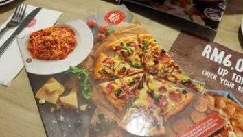 Pizza Hut food