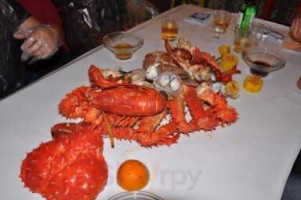 Paper Lobster food