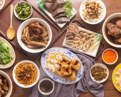 Miào Kǒu ā Mā Cuì Pí Chòu Dòu Fǔ food
