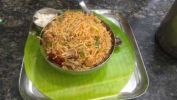 Sri Paarvathi Bhavan food