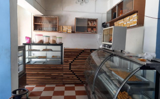 Aaoji Khaaoji Cafe Sweets inside