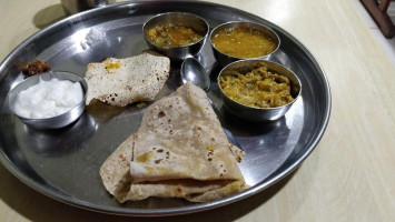 Savarkar Bhojanalay food
