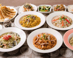 Chǎo Fàn Chāo Rén Hàn Kǒu Diàn food