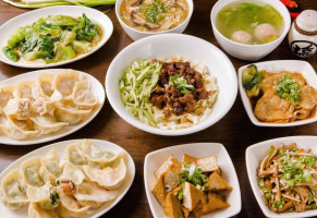 Luó Jì Jiǎo Zi Miàn Shí Xiǎo Guǎn food