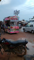 Bombay Ice Cream outside