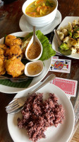 Sabai Corner And Bungalows food