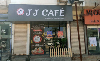Jj Cafe outside