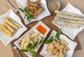 Xiōng Dì Yán Sū Jī Lín Kǒu Jiē Zǒng Diàn food