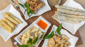 Xiōng Dì Yán Sū Jī Lín Kǒu Jiē Zǒng Diàn food