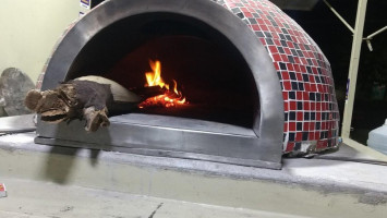 Bon Pizza Wood Fired Pizza inside