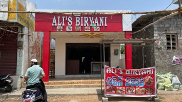 Ali's Biryani inside