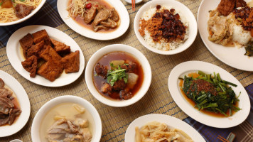 Hāng • Lǔ Ròu Fàn food