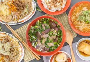 Zài Xiāng Hóng Chǎo Mǐ Fěn food