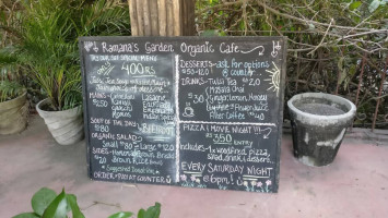 Ramana’s Organic Cafe outside