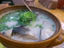 Qiān Dǎo Hú Yú Wèi Guǎn food