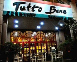 Tutto Bene Restaurant And Bar food