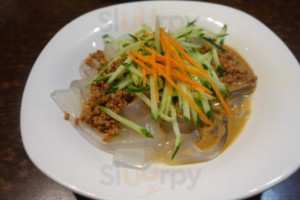 Lǎo Shàng Hào Shā Guō Jū Zhōng Yāng Diàn food