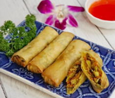 Xiǎo Xiān Luō Tài Shì Cān Tīng food