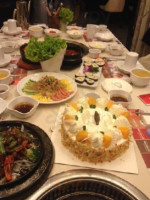 Dà Hán Qíng Yuán Tàn Huǒ Kǎo Ròu Hé Xié Guǎng Chǎng Diàn food