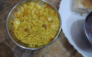 Jogeshwari Misal And Bhel Main Branch food