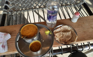 Shreenath Kathiyawadi Makhanwala food