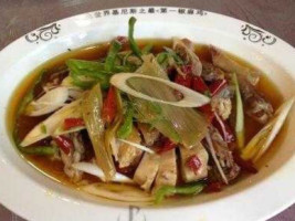 Pàng Lǎo Hàn Wū Lǔ Mù Qí Lǐ Yú Shān Lù Diàn food