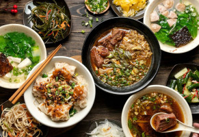 Jìn Xiǎng Shí Shǒu Gōng Miàn Rè Hé Diàn food