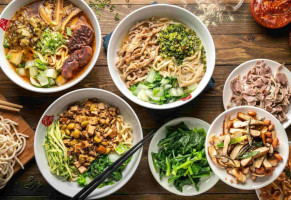 Běi Fāng Xuě Lā Miàn Zhī Jiā food