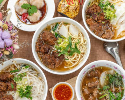 Dà Chéng Jiē Zhū Jiā Pái Gǔ Sū Miàn food