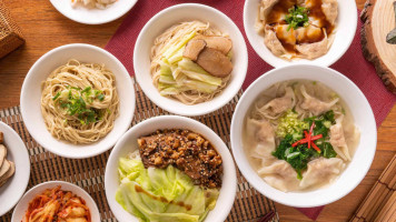 Yuán Qì Jiā Zú Miàn Fàn Guǎn food
