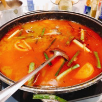 Dòng Jiā Shí Fǔ Bǎo Shān Nán Lù Diàn food