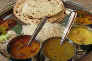 Lalta Dhaba& Family Mauganj Rewa food