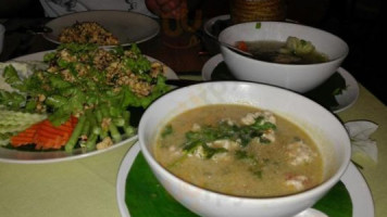 Maekok River Village Resort food