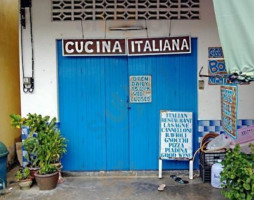 Cucina Italiana outside